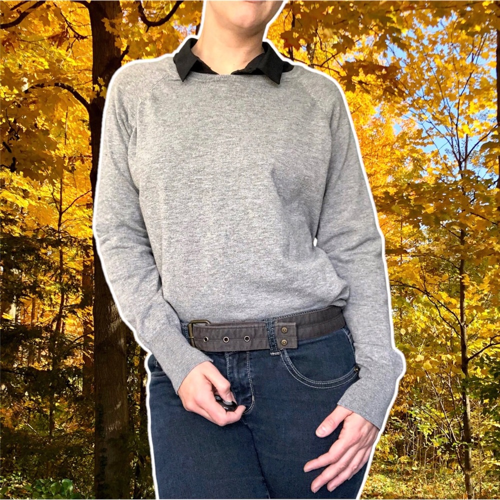 Lightweight Gray Crew Neck Sweater, Size L
